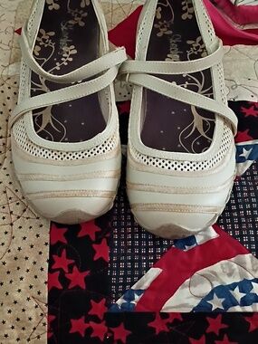Women's Cream Mary Jane Flats - Comfortable Everyday Shoes